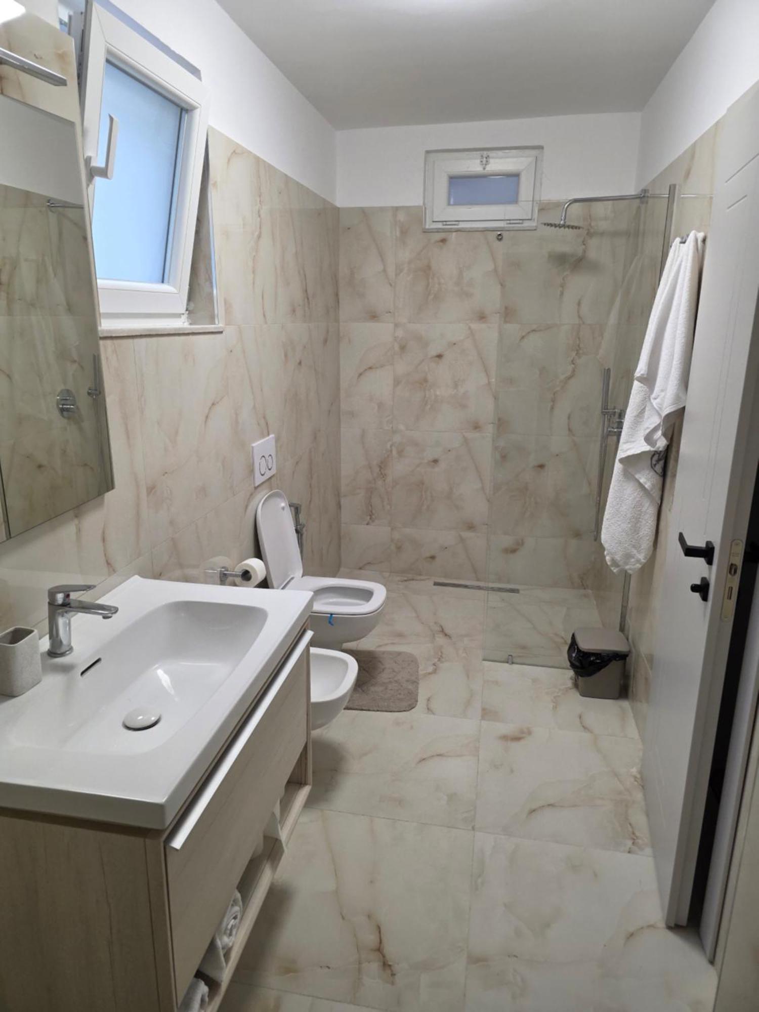 Apartment Twoviews Apartements 1 Tirana